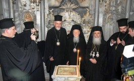 Son Éminence le Métropolite Emmanuel avec Sa Sainteté le Patriarche Œcuménique à Jérusalem